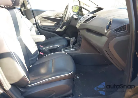 2013 Ford Fiesta Titanium z USA, uszkodzony, nr VIN 3FADP4FJ2DM175184